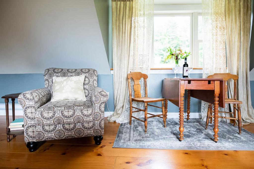 Craftsbury Farmhouse Екстериор снимка