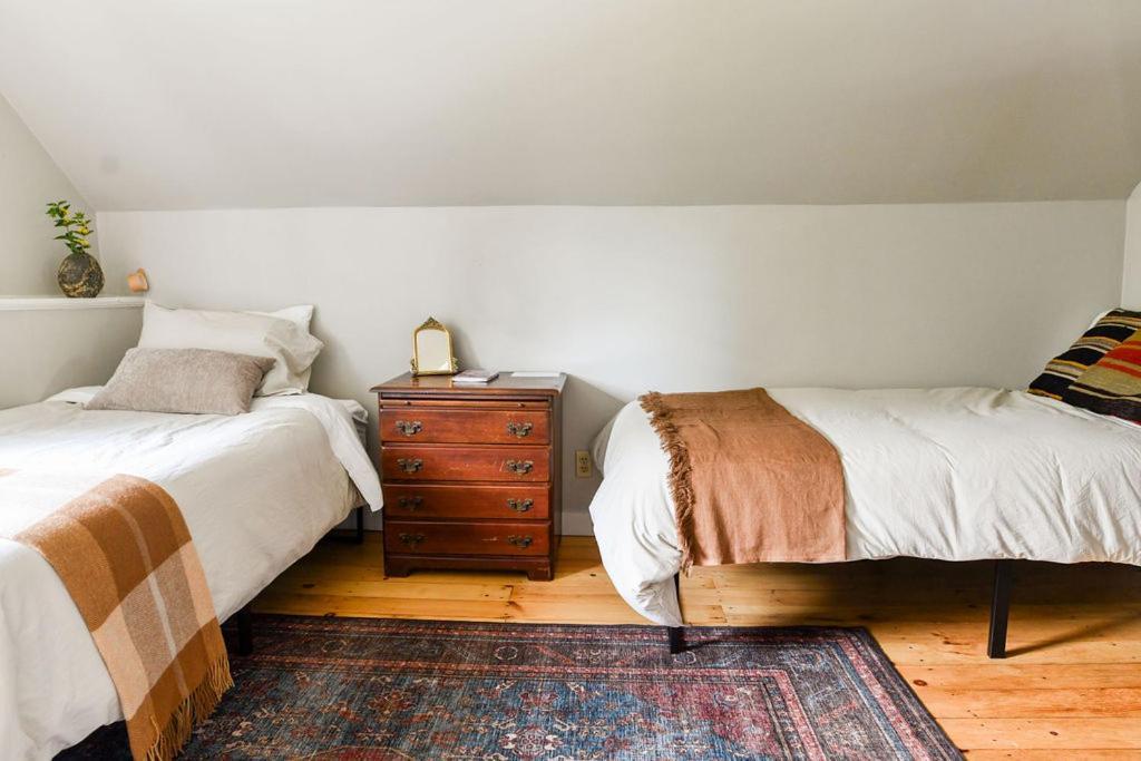 Craftsbury Farmhouse Екстериор снимка